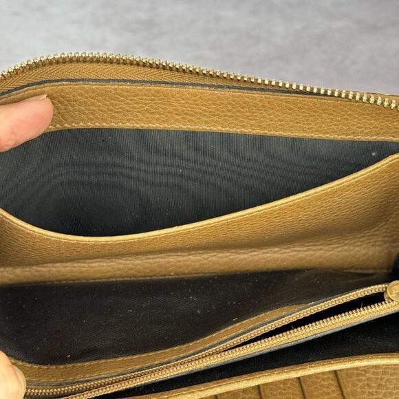 Gucci Python Embossed Tassel Zippy Wallet - Picture 12 of 16